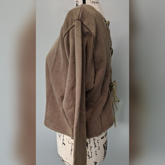 Reversible Tying Pattern Top - Picture 3 of 5